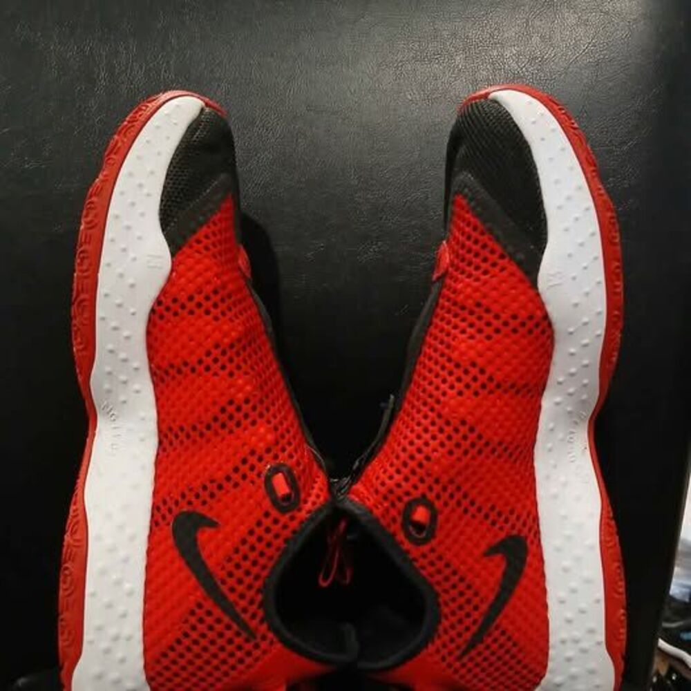 Nike PG 4. Black/Red. Paul George Sneakers. CD5079-003. Men Size 9. - Picture 8 of 9